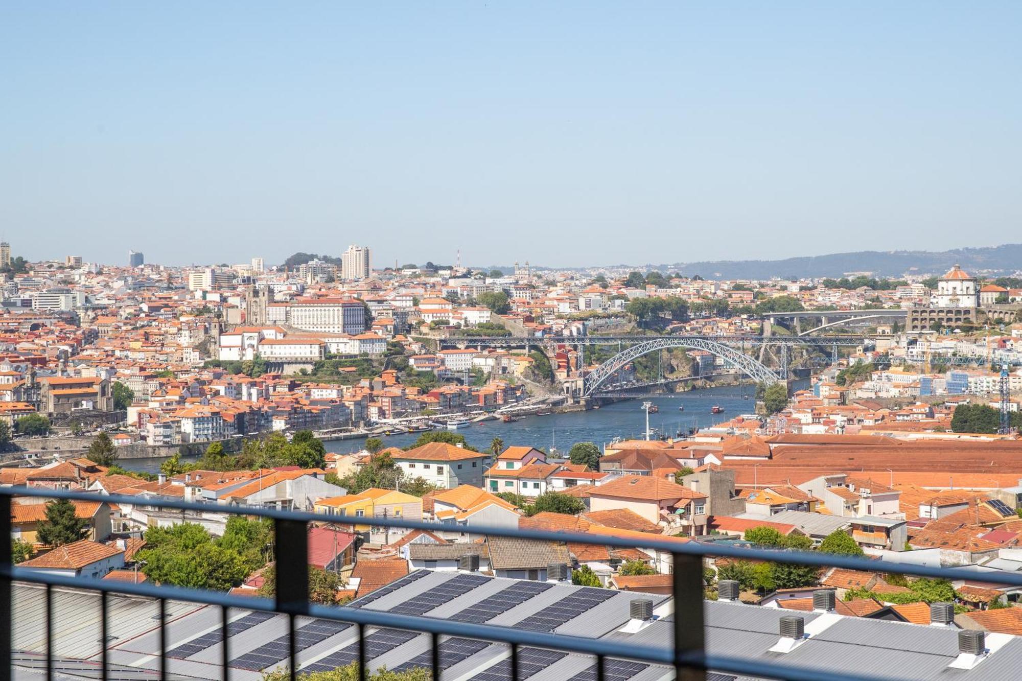 Brand New Luxurious Ap T2 - Amazing View- With Garage Appartement Vila Nova de Gaia Buitenkant foto